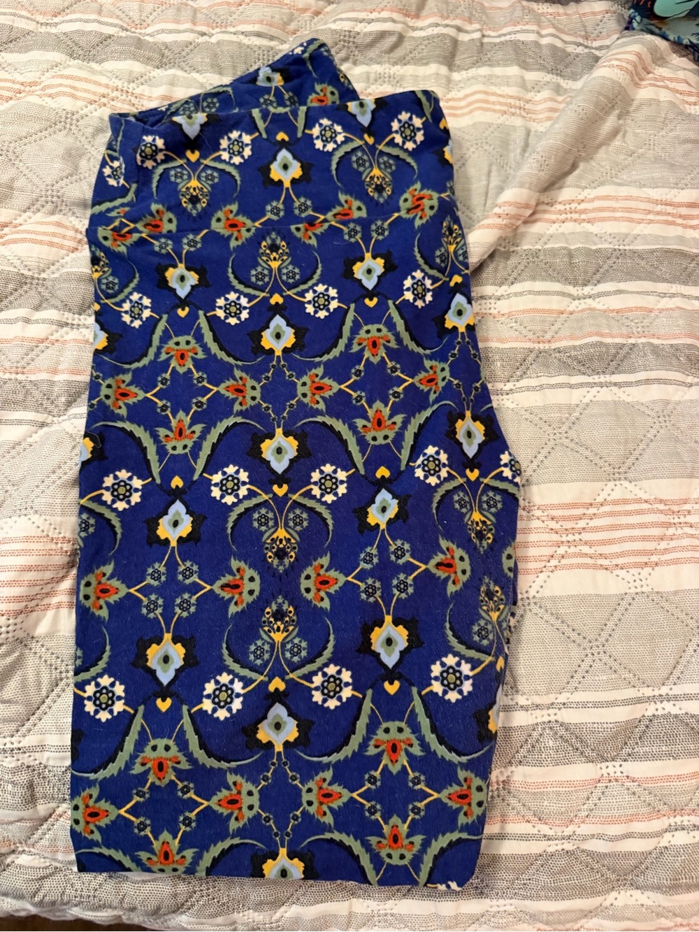 LuLaRoe Royal Blue Floral-Print leggings